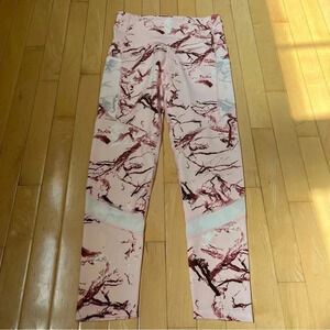 BSP Better Sports Performance Pink Camouflage Camo Leggings Woman’s Medium M